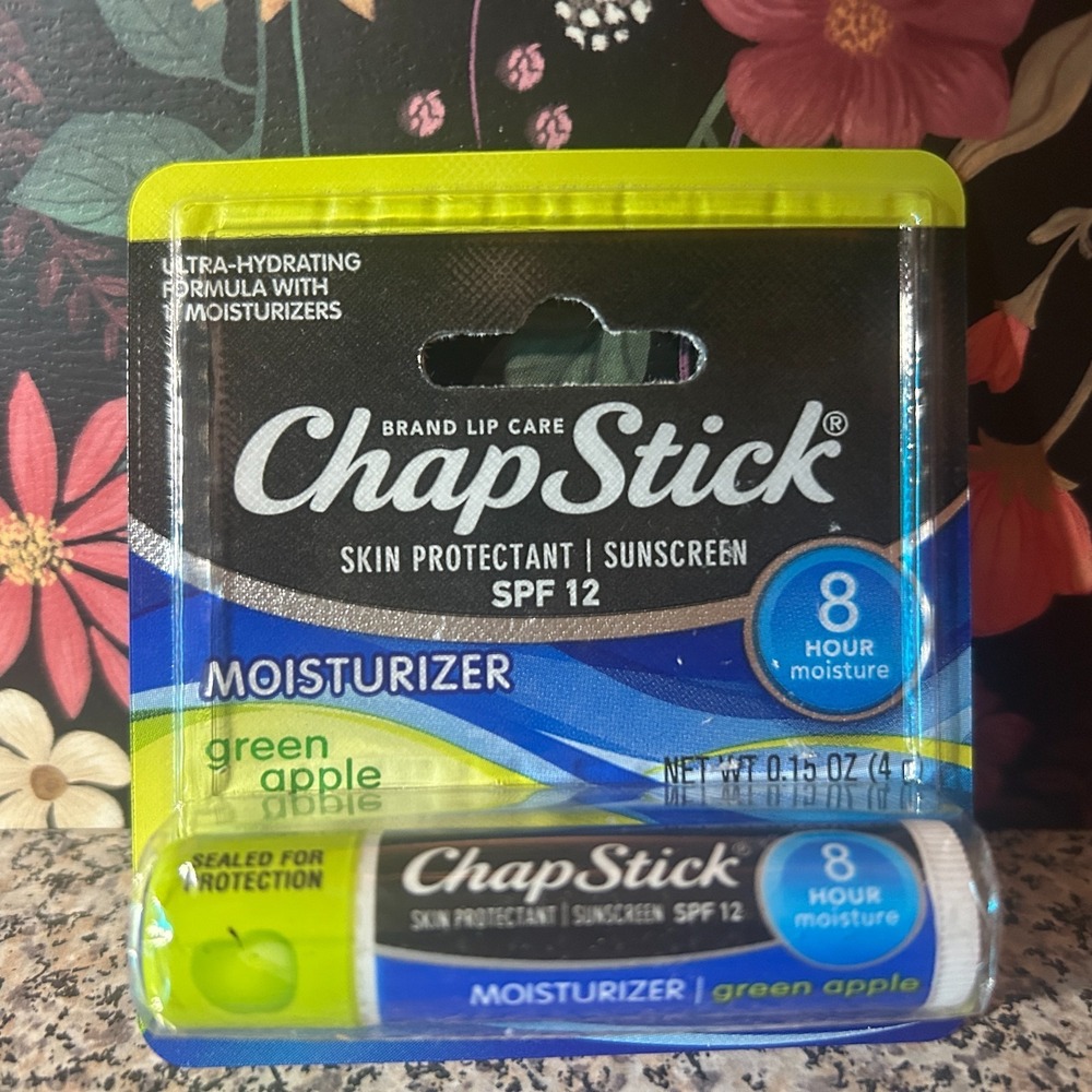 Chapstick Green Apple Lip Balm Moisturizer Sunscreen SPF Discontinued Sealed